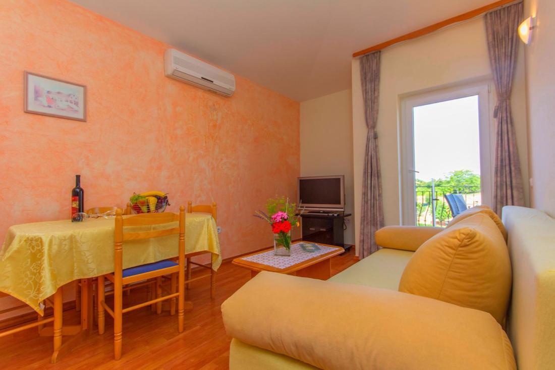 4 Palme Apartments A فونتانا المظهر الخارجي الصورة